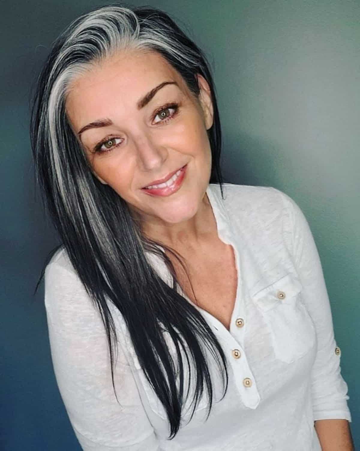 23 Trendiest Salt and Pepper Hair Color Ideas for Women