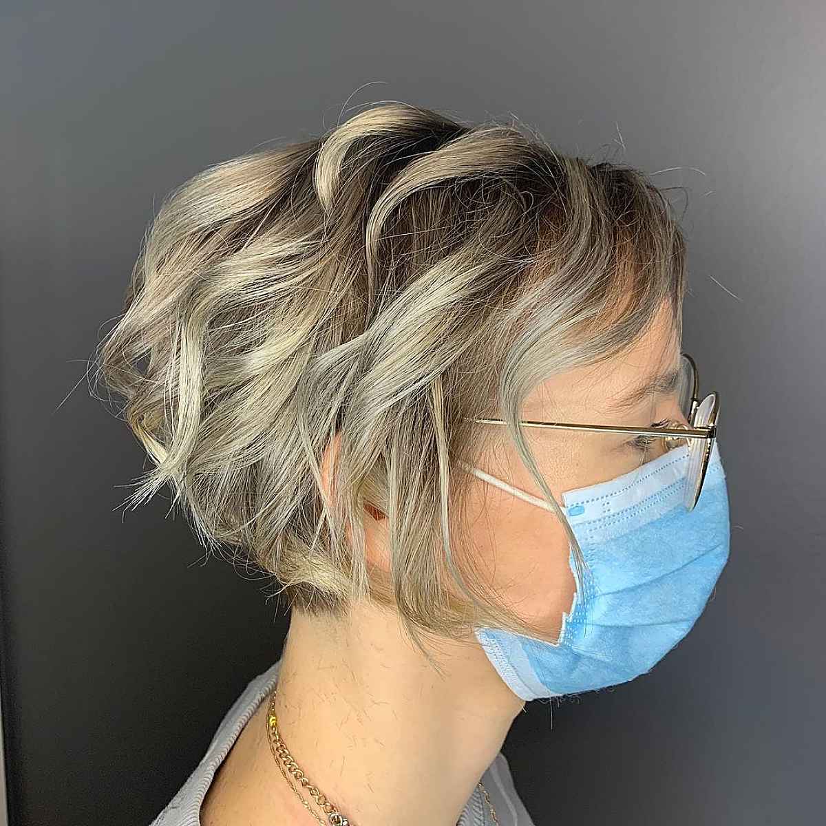 21 Short, Stacked Inverted Bob Haircut Ideas to Spice Up Your Style