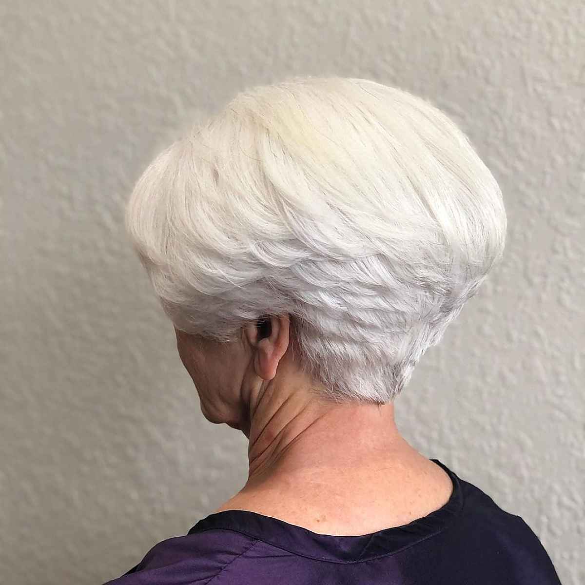 25 Stylish Wedge Haircuts for Women Over 60