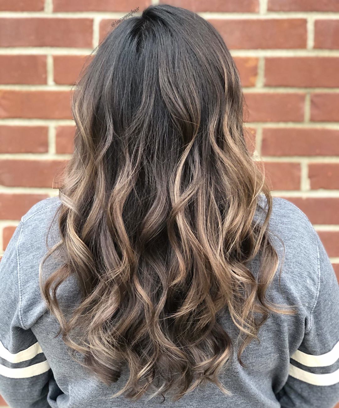 Light Ash Blonde Hair: What It Looks Like + 20 Trendy Examples