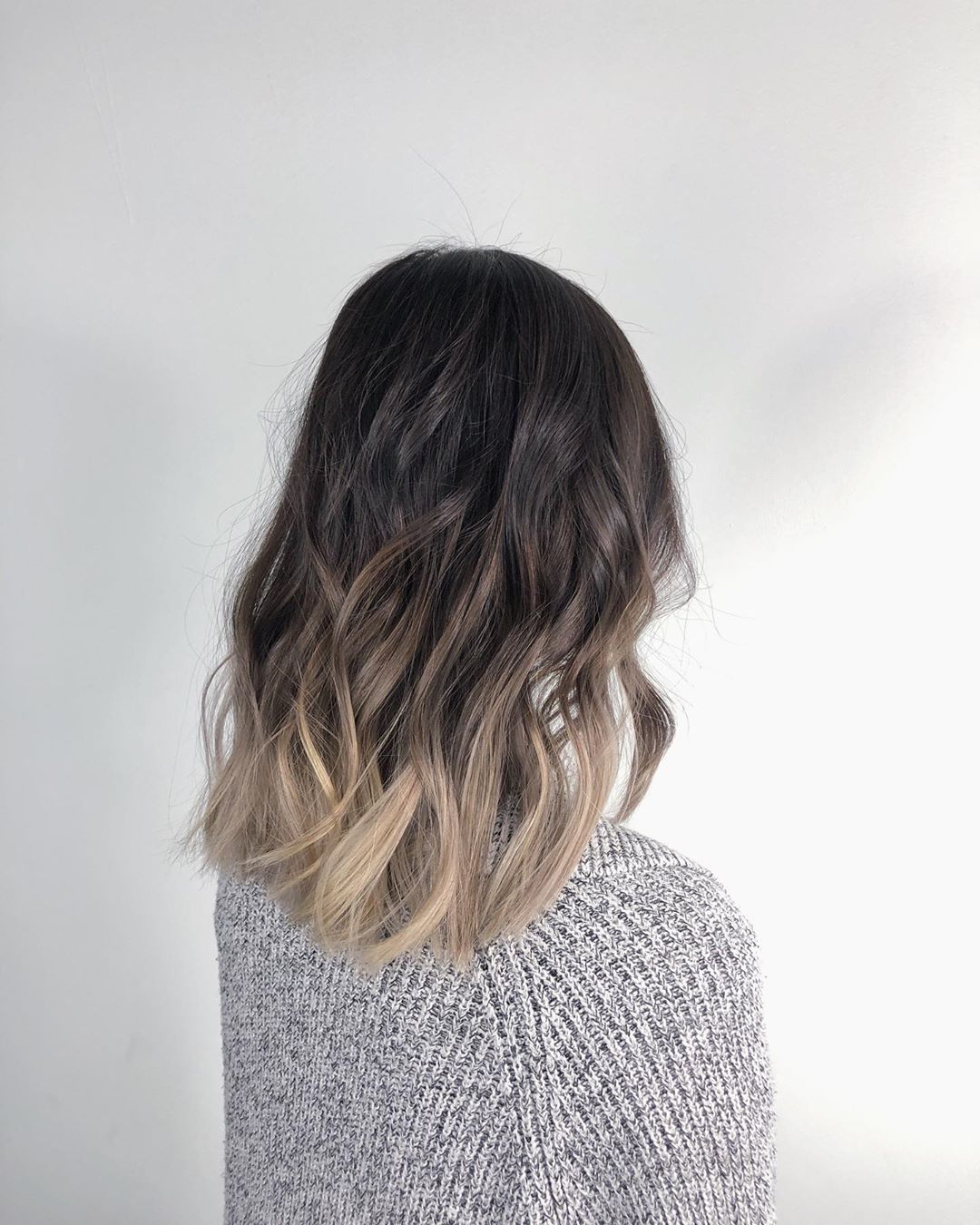 Light Ash Blonde Hair: What It Looks Like + 20 Trendy Examples