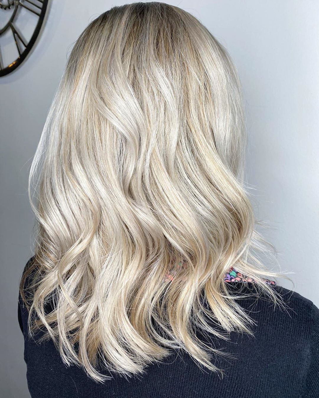 Light Ash Blonde Hair: What It Looks Like + 20 Trendy Examples