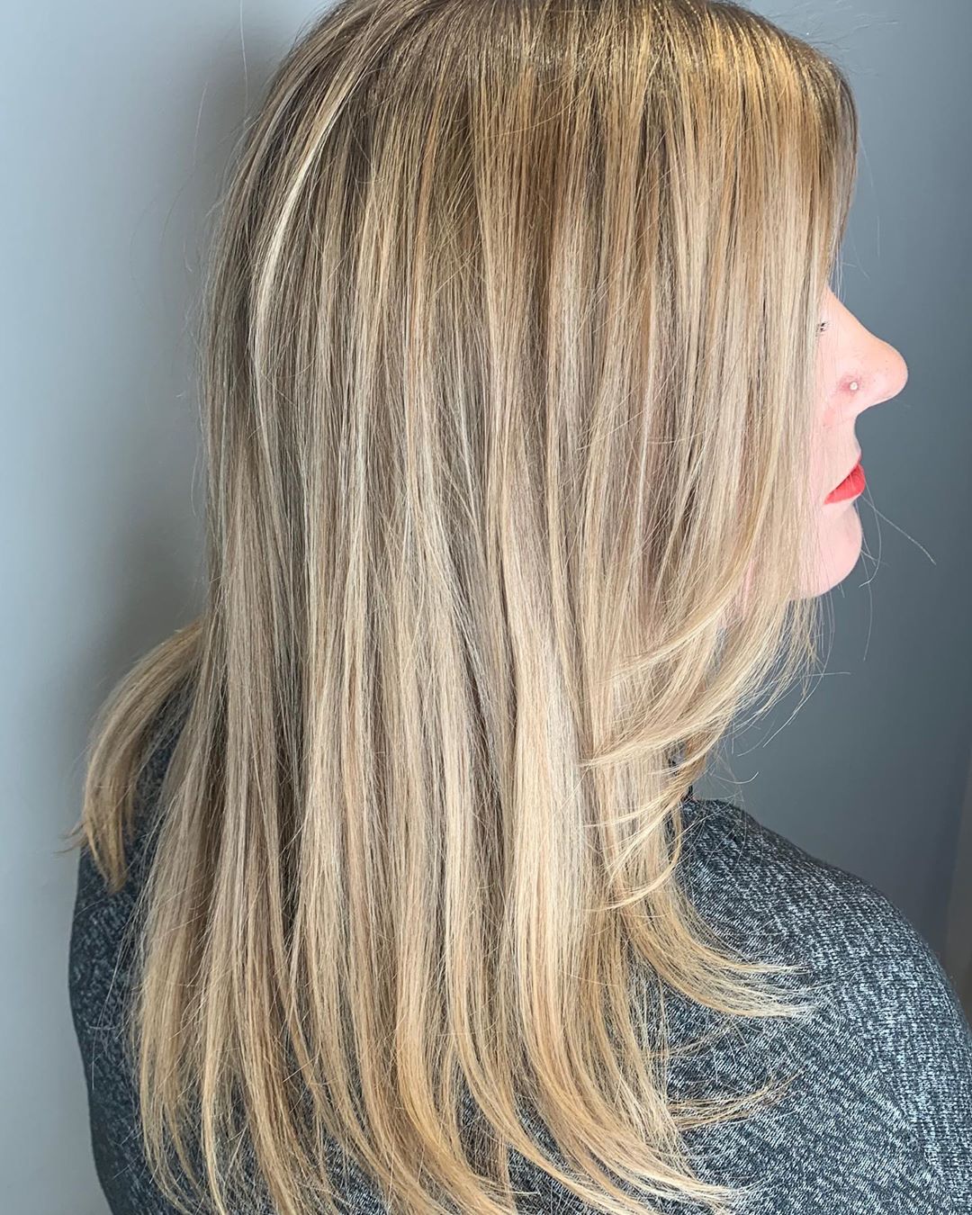 Light Ash Blonde Hair: What It Looks Like + 20 Trendy Examples