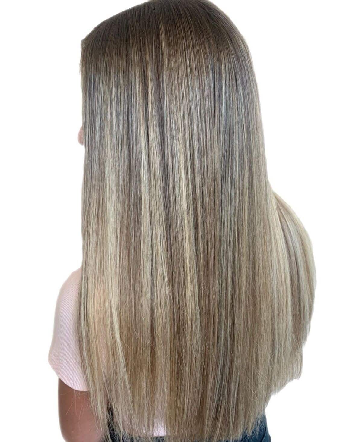 18 Best Ways to Get Light Blonde Highlights Right Now