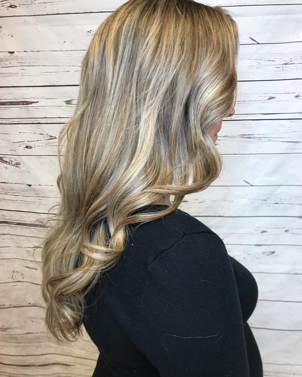 Light Ash Blonde Hair: What It Looks Like + 20 Trendy Examples
