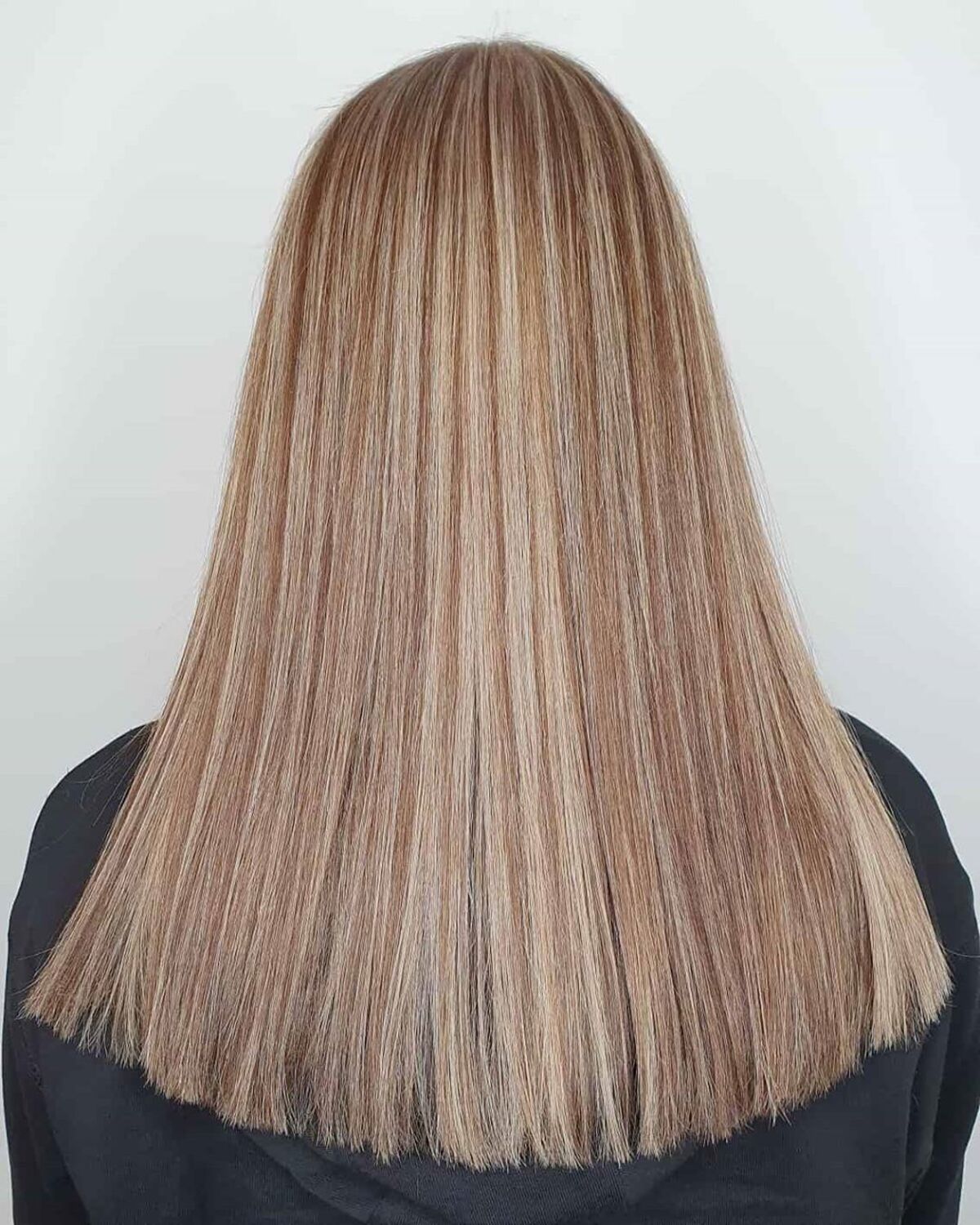 18 Best Ways to Get Light Blonde Highlights Right Now