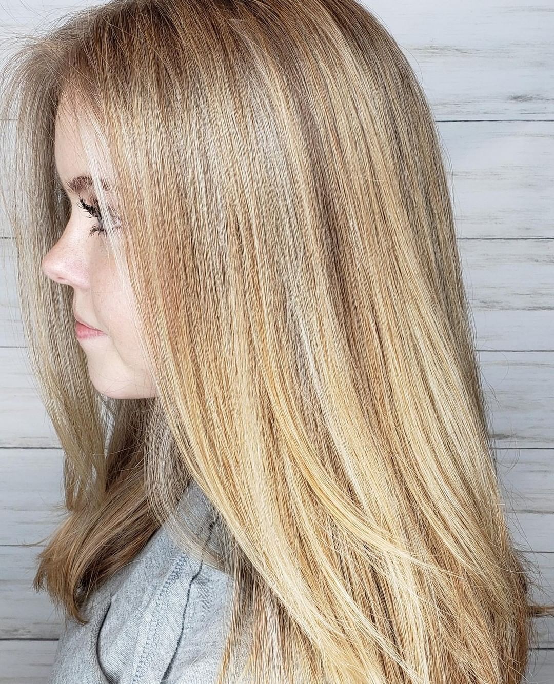 Light Ash Blonde Hair: What It Looks Like + 20 Trendy Examples