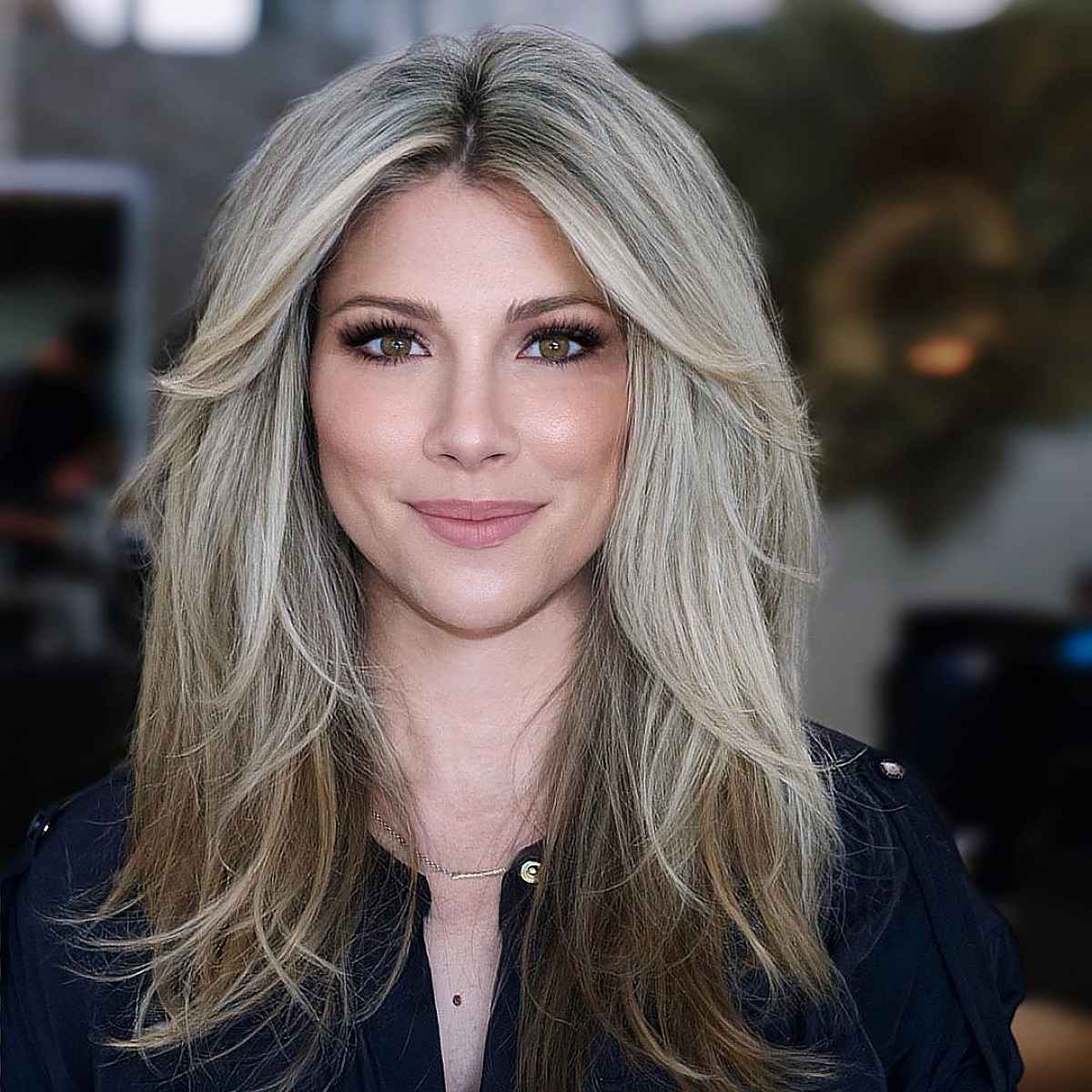 21 Coolest Reverse Ombre Hair Color Ideas for 2021