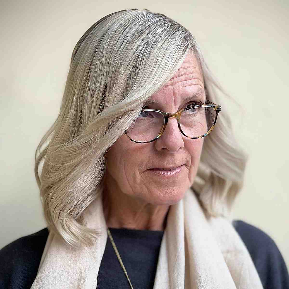 26 Ultra-Flattering Hairstyles for Women Over 70 with Glasses