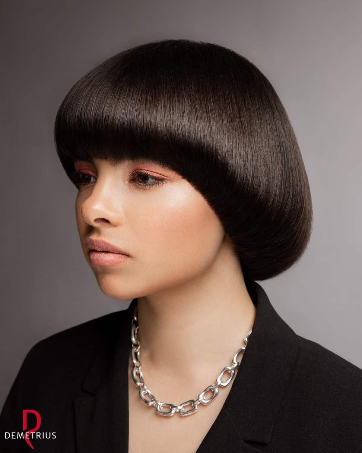 16 Modern Bowl Cut Haircut Ideas for Women
