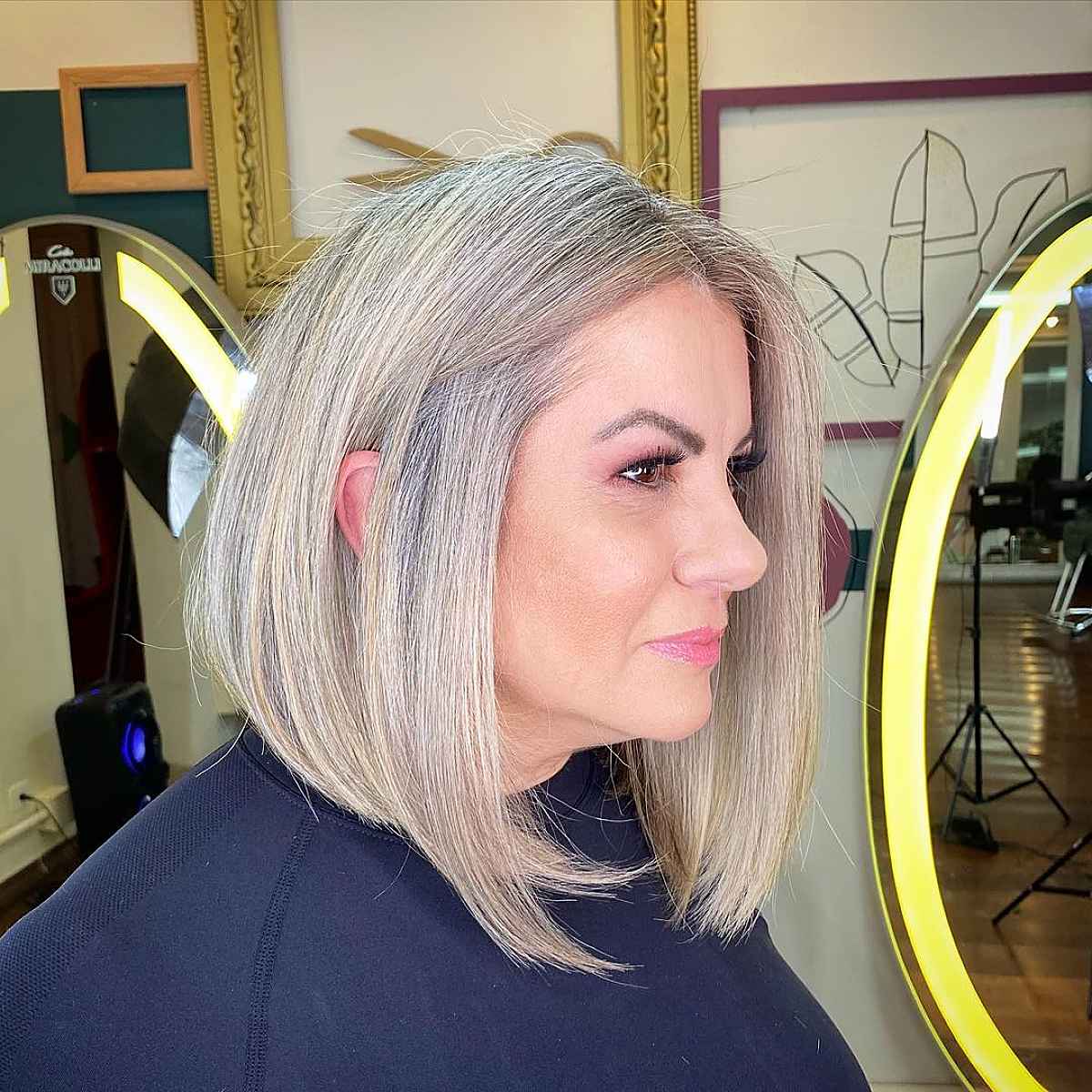 26 Low-Maintenance Medium-Length Haircuts for Busy Women