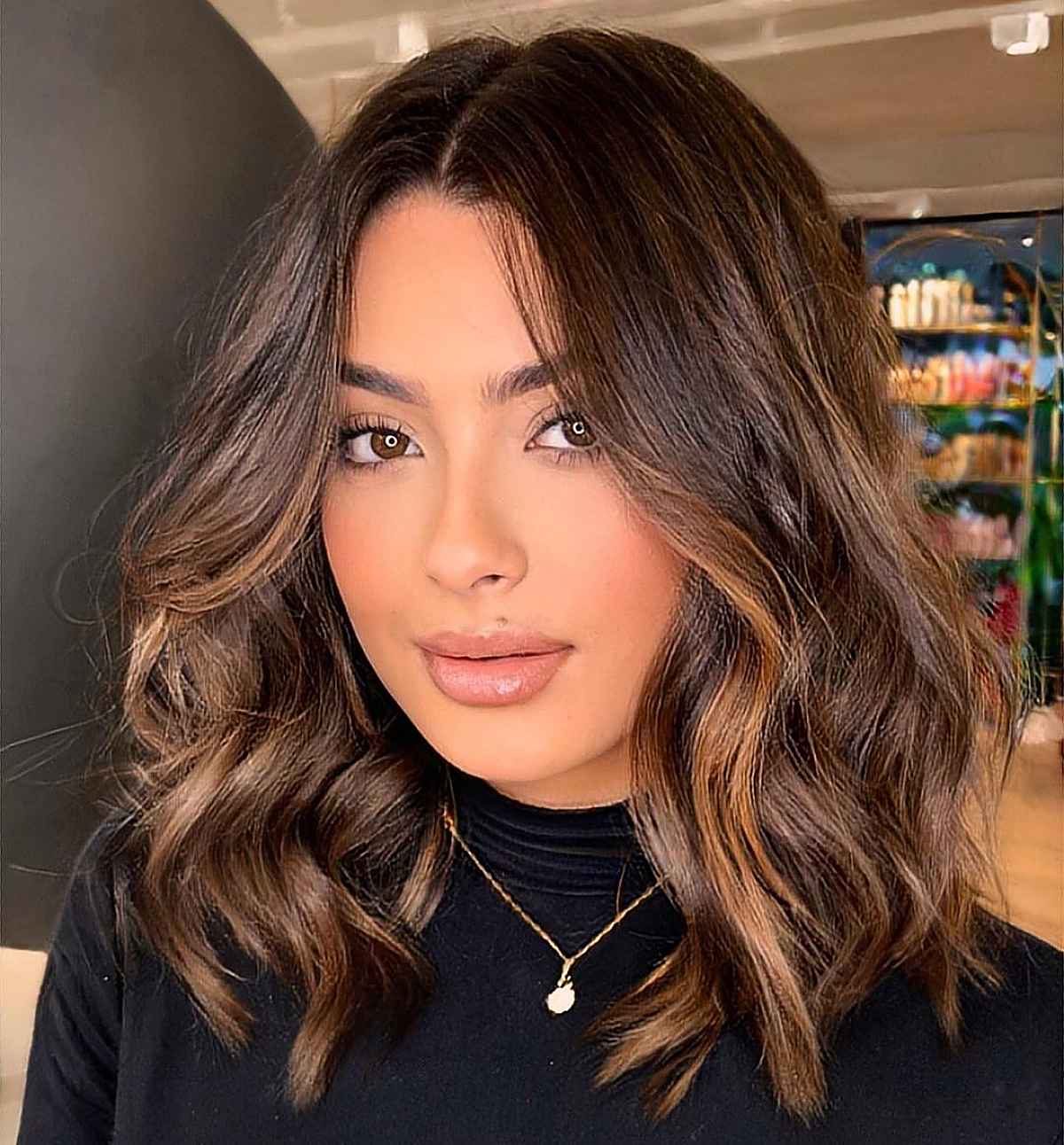 26 Low-Maintenance Medium-Length Haircuts for Busy Women