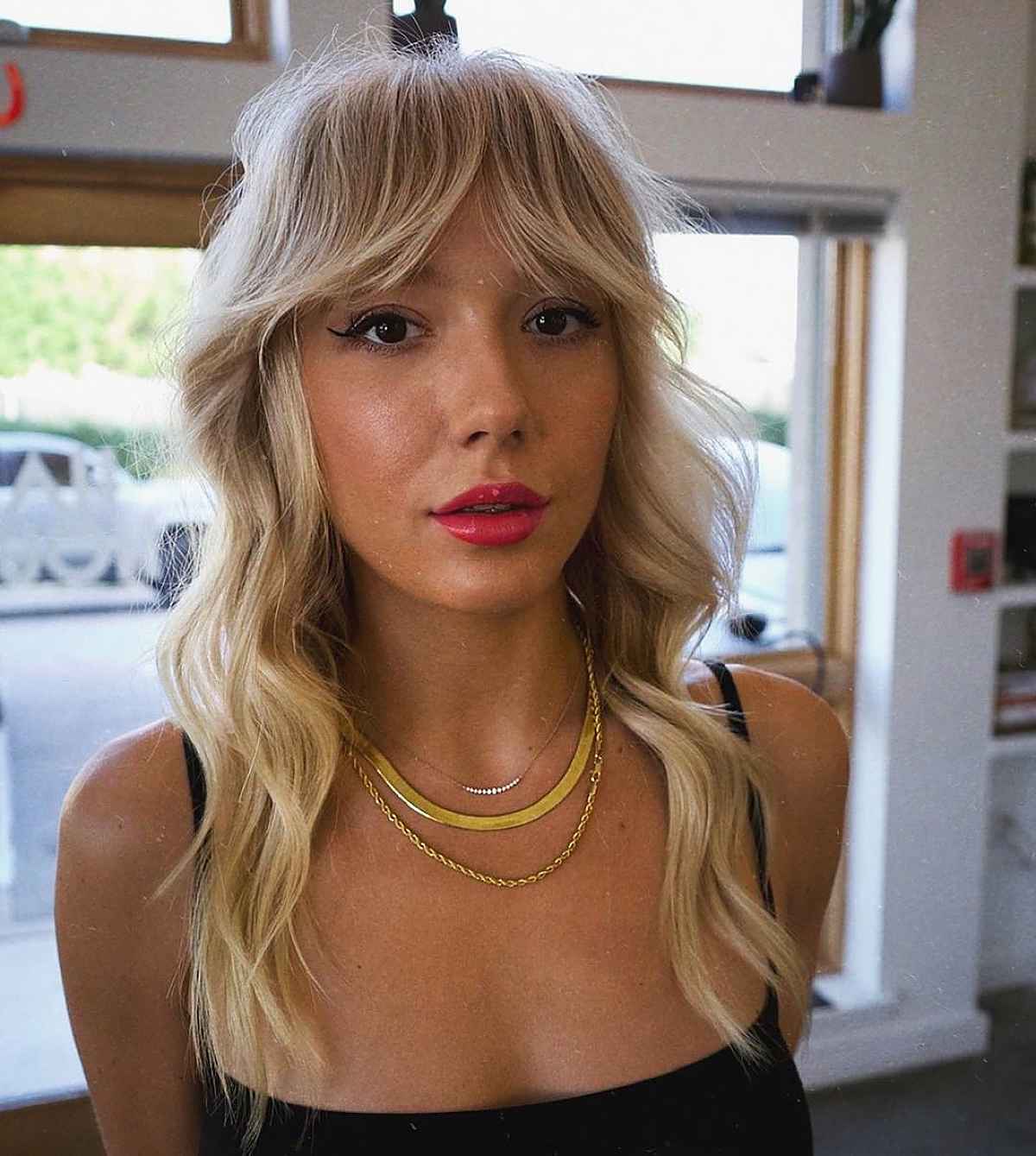 26 Low-Maintenance Shaggy Haircuts with Bangs for Busy &#038; Trendy Women