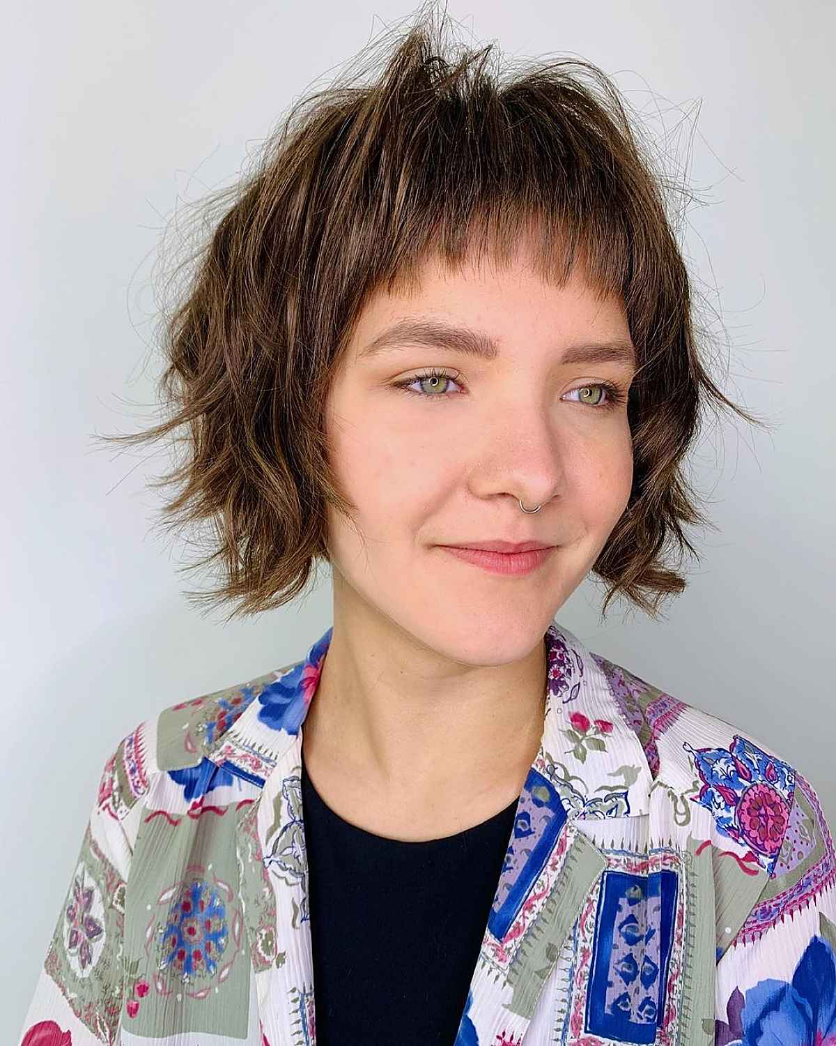 26 Low-Maintenance Shaggy Haircuts with Bangs for Busy &#038; Trendy Women