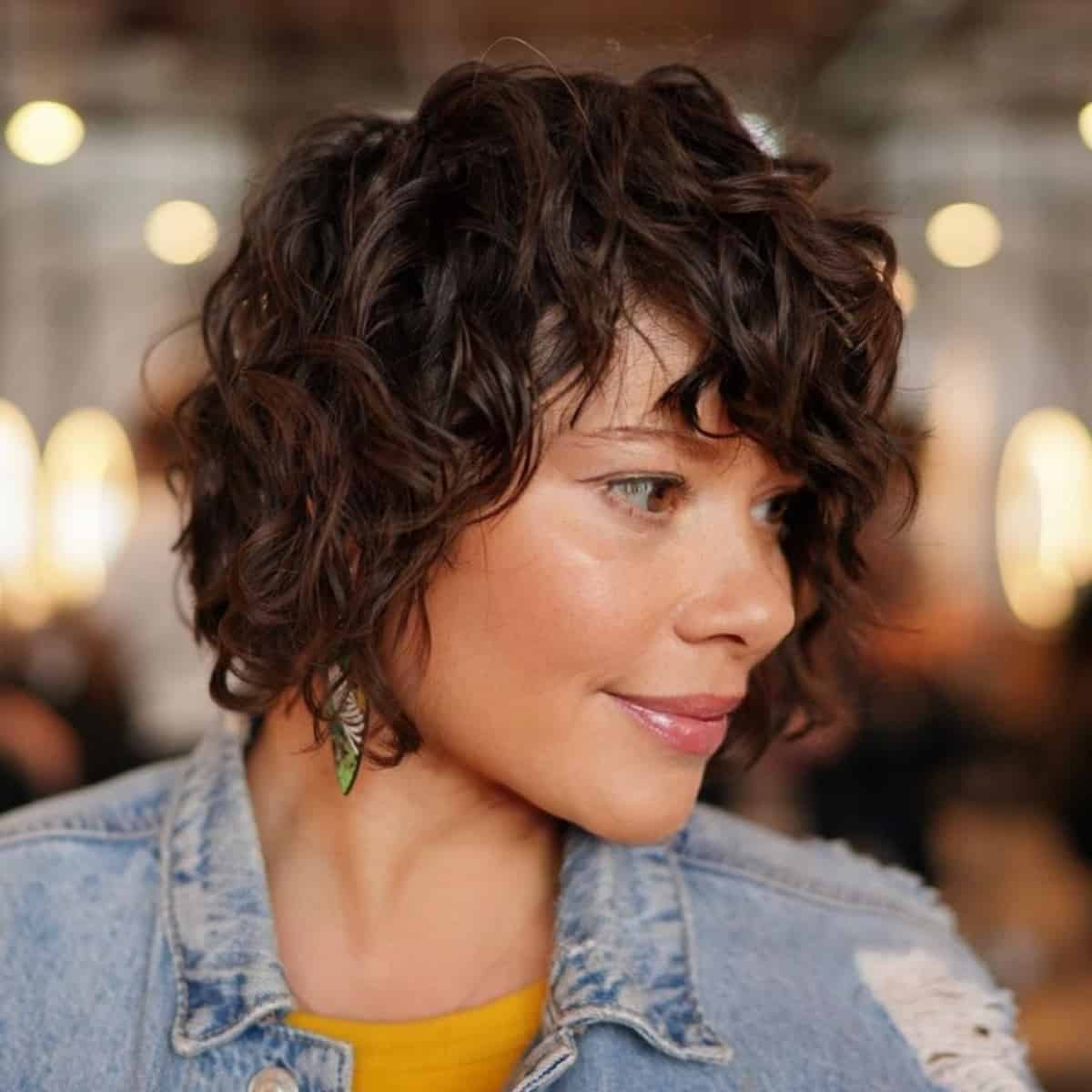 26 Cutest Pixie Cuts for Wavy Hair That Are Trending Right Now