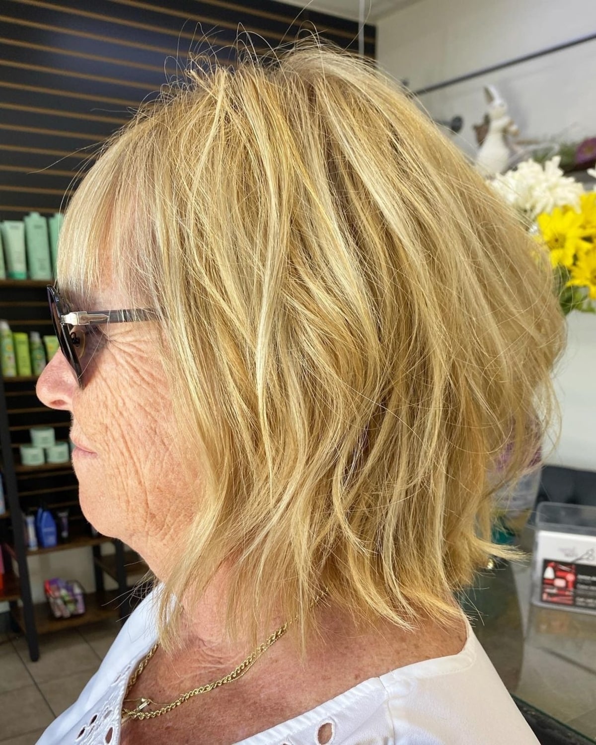 20 Fantastic Short to Medium Layered Haircuts for That In-Between Length