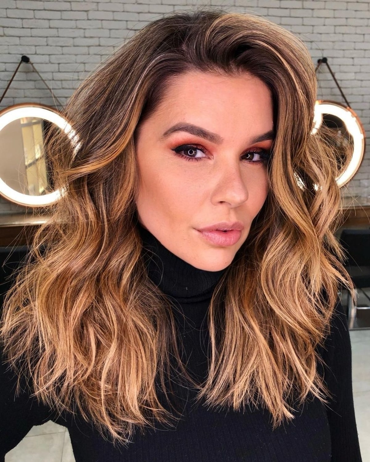 20 Fantastic Short to Medium Layered Haircuts for That In-Between Length