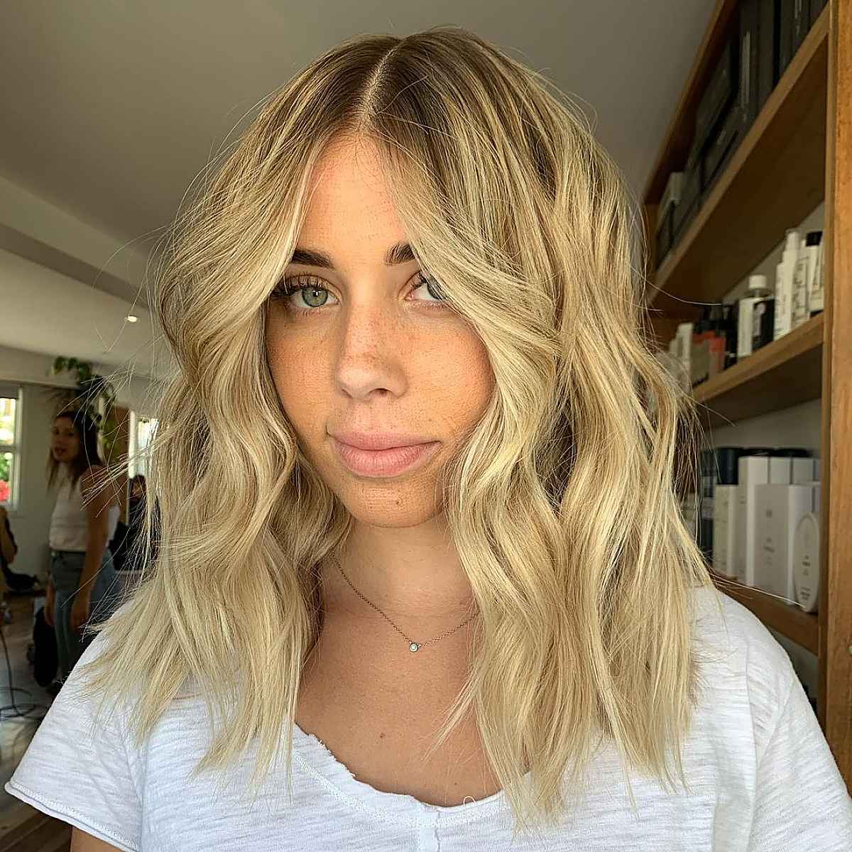 26 Low-Maintenance Medium-Length Haircuts for Busy Women