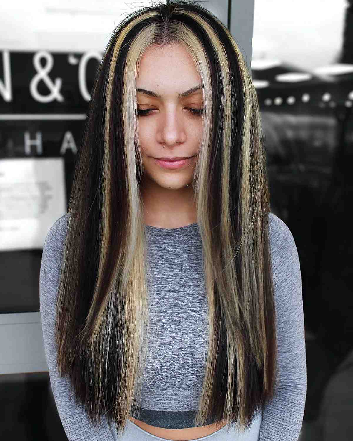 26 Stunning Money Piece Hair Highlights for a Face-Framing Trend