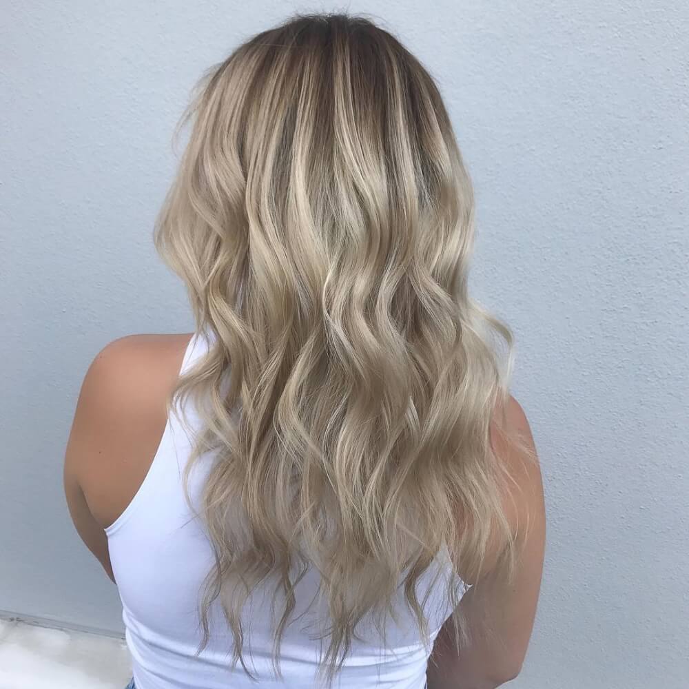 42 Stunning Blonde Highlights of 2021 &#8211; Platinum, Ash, Dirty, Honey, Dark