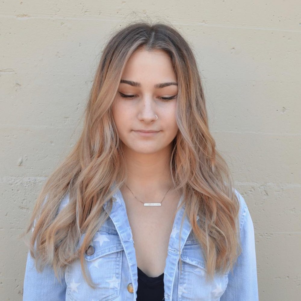 42 Stunning Blonde Highlights of 2021 &#8211; Platinum, Ash, Dirty, Honey, Dark