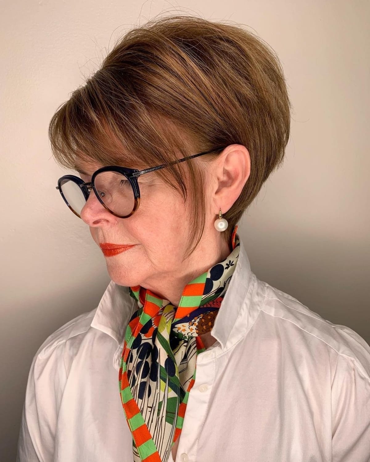 21 Most Flattering Pixie Cuts for Older Ladies with Glasses