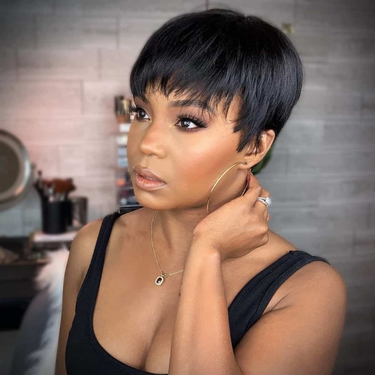 26 Most Flattering Ways to Get a Pixie Cut for a Round Face