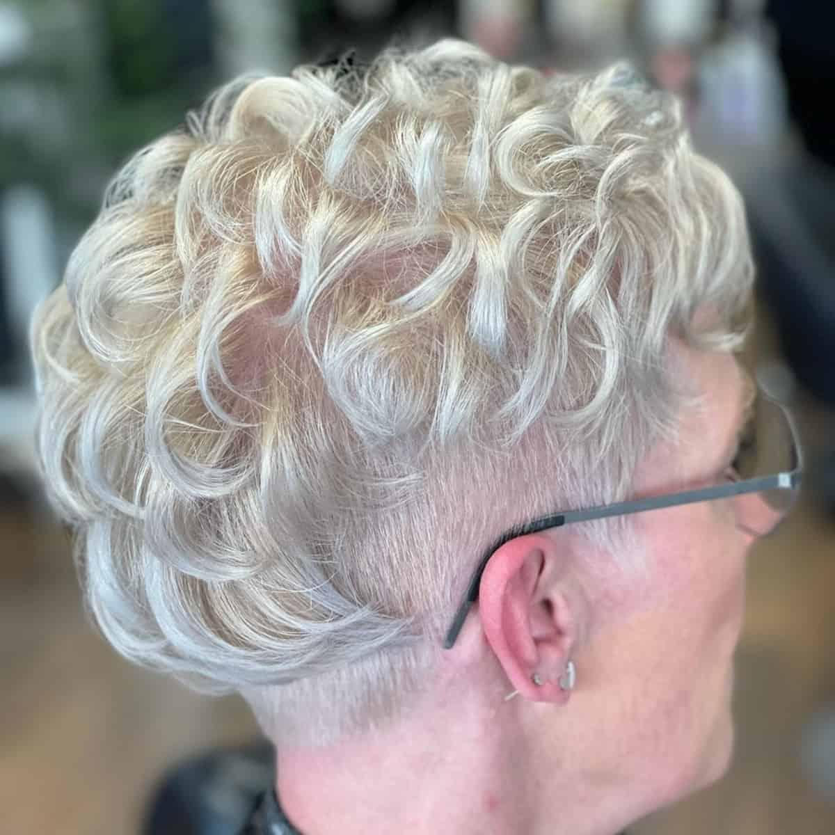 26 Cutest Pixie Cuts for Wavy Hair That Are Trending Right Now