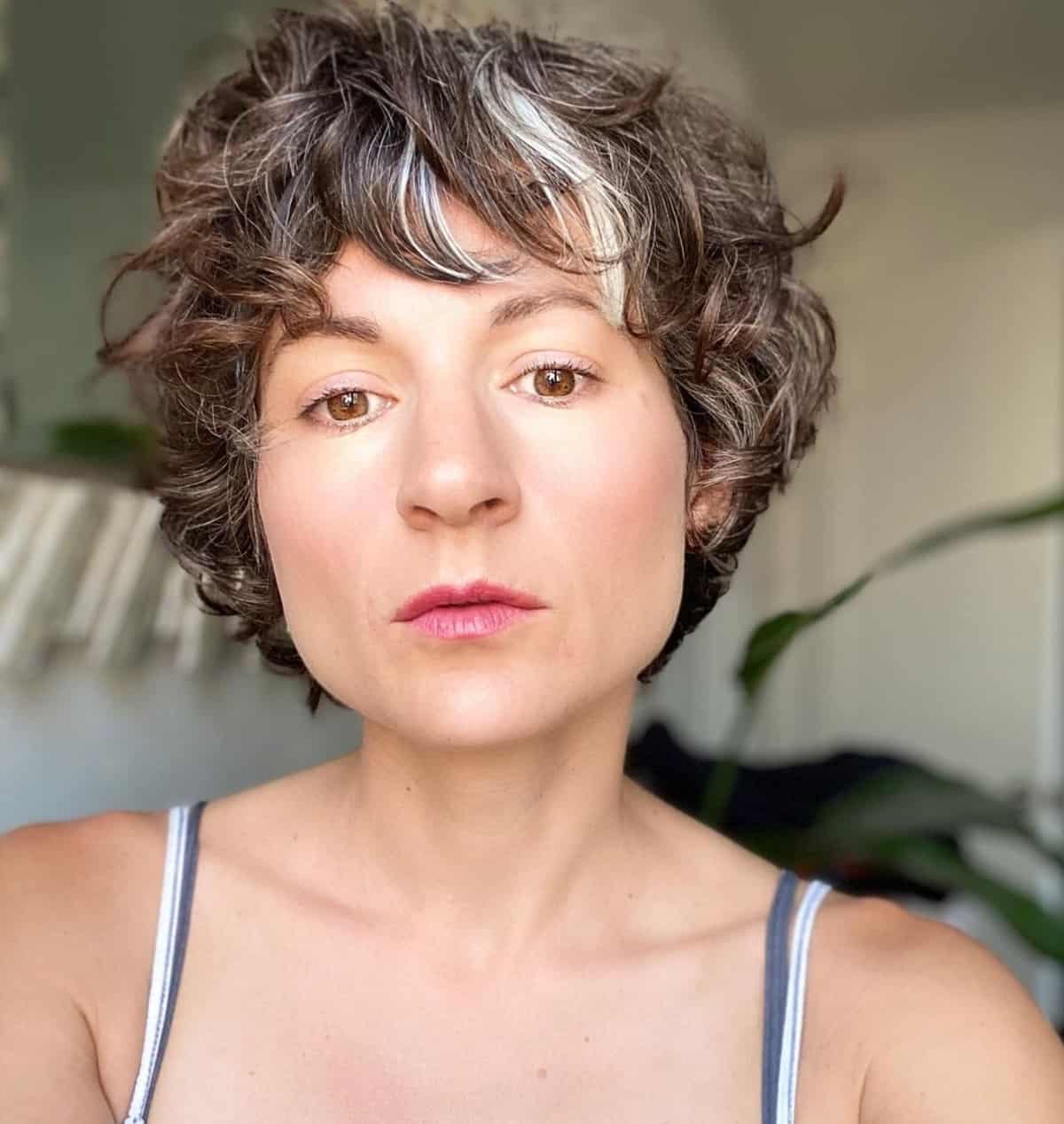 26 Cutest Pixie Cuts for Wavy Hair That Are Trending Right Now