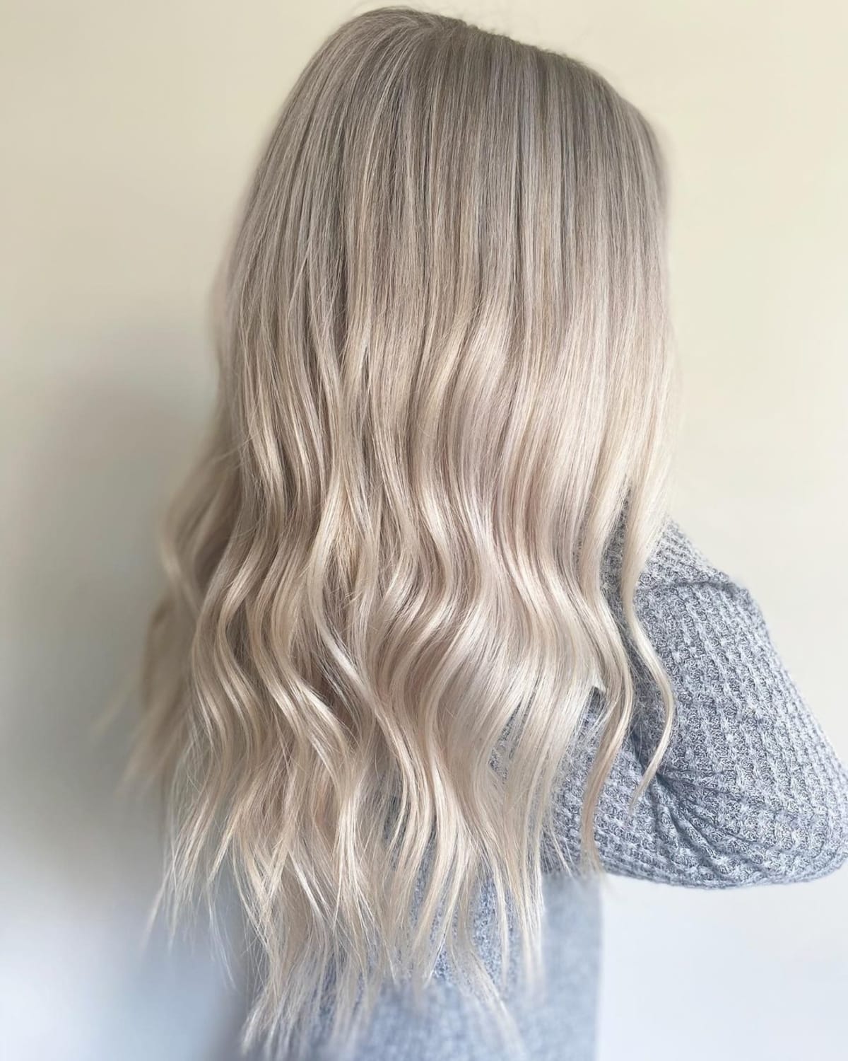 19 Best Champagne Blonde Hair Color Ideas for Every Skin Tone
