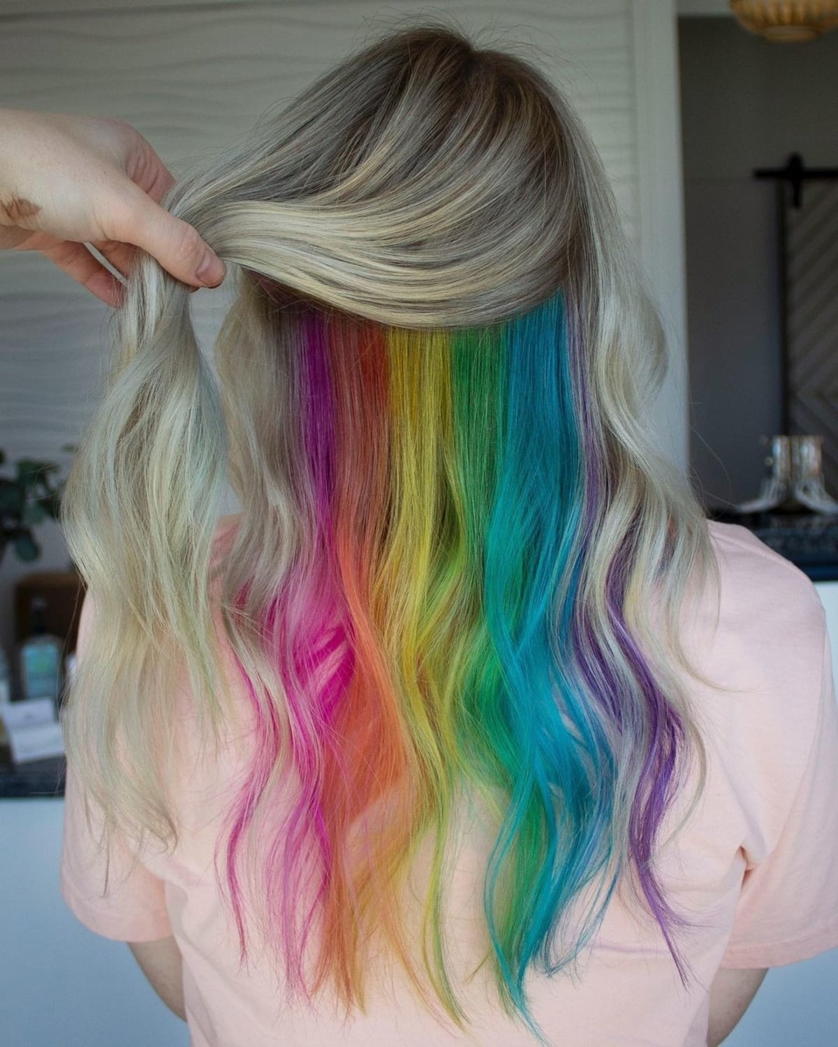 34 Peekaboo Highlights For Fun, Edgy Women (Photo Ideas)