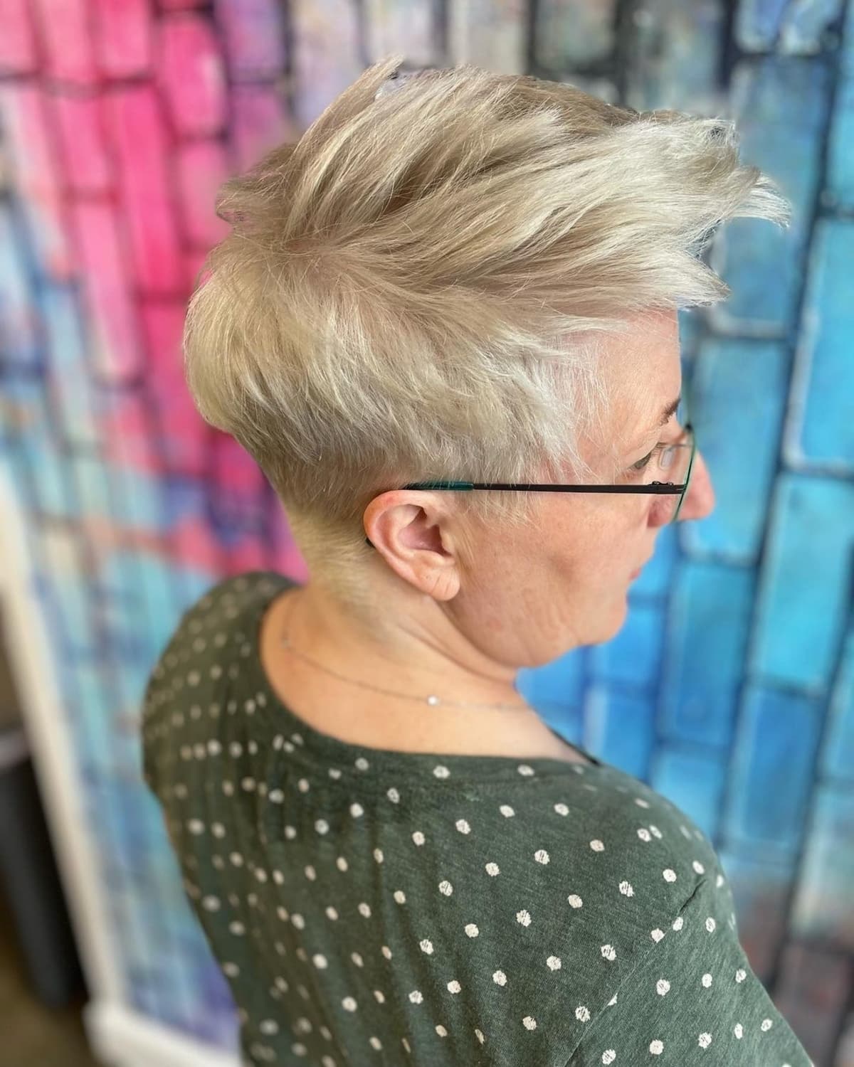 21 Most Flattering Pixie Cuts for Older Ladies with Glasses