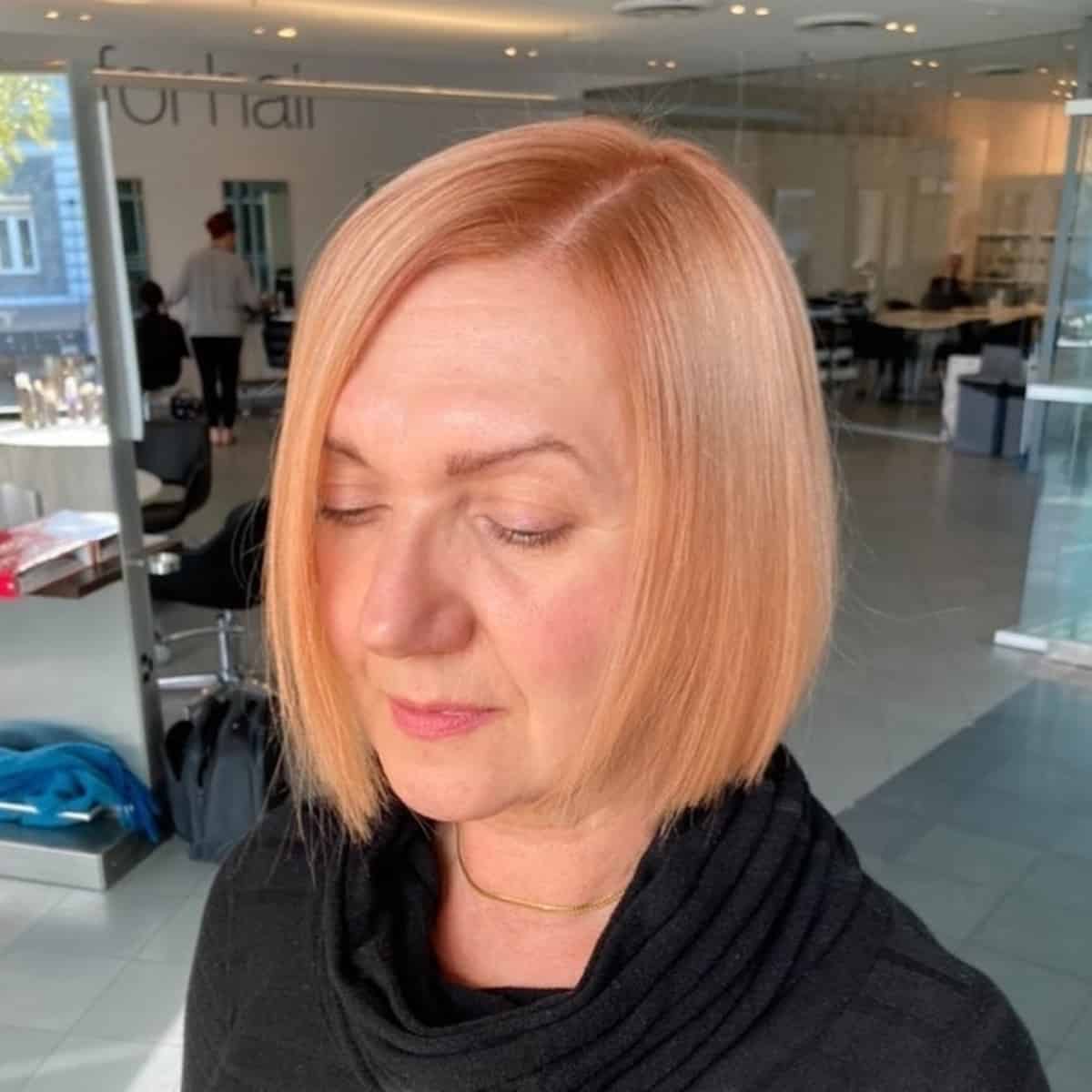 27 Gorgeous Short Bobs for Older Women with Style