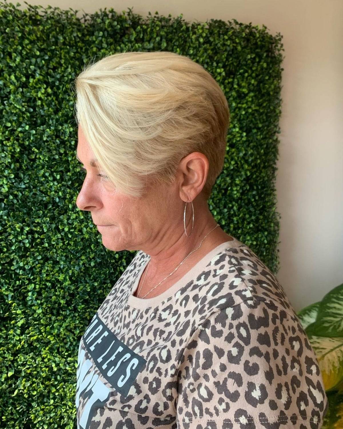 27 Gorgeous Short Bobs for Older Women with Style