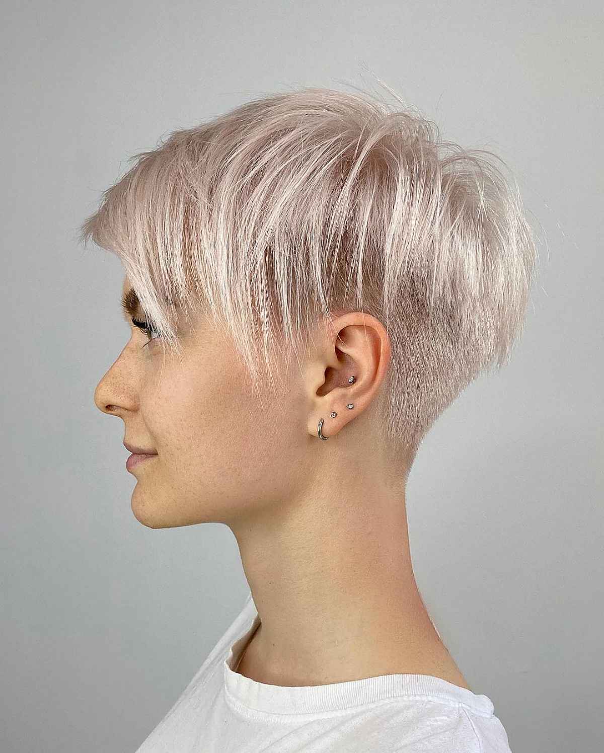 26 Very Short Pixie Haircuts for Confident Women