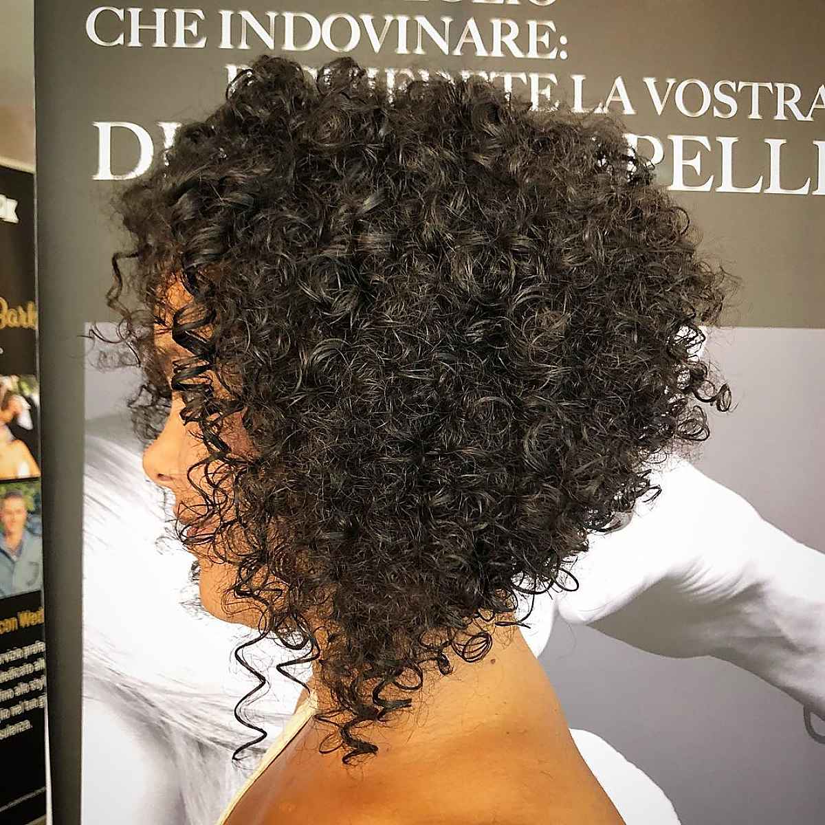 21 Short, Stacked Inverted Bob Haircut Ideas to Spice Up Your Style