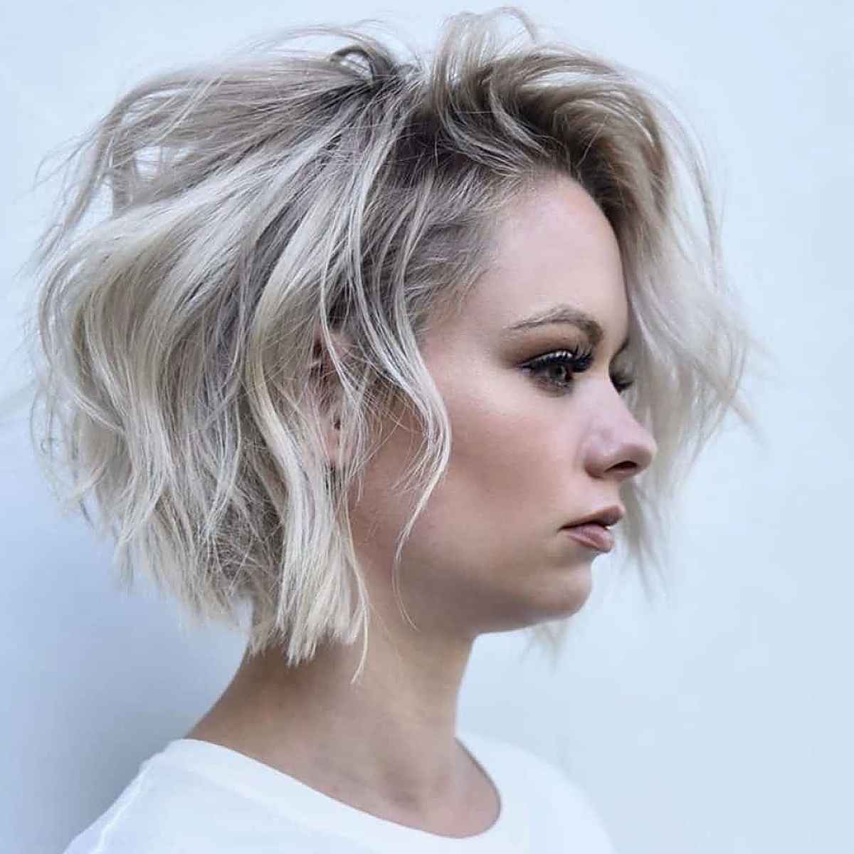 21 Short, Stacked Inverted Bob Haircut Ideas to Spice Up Your Style