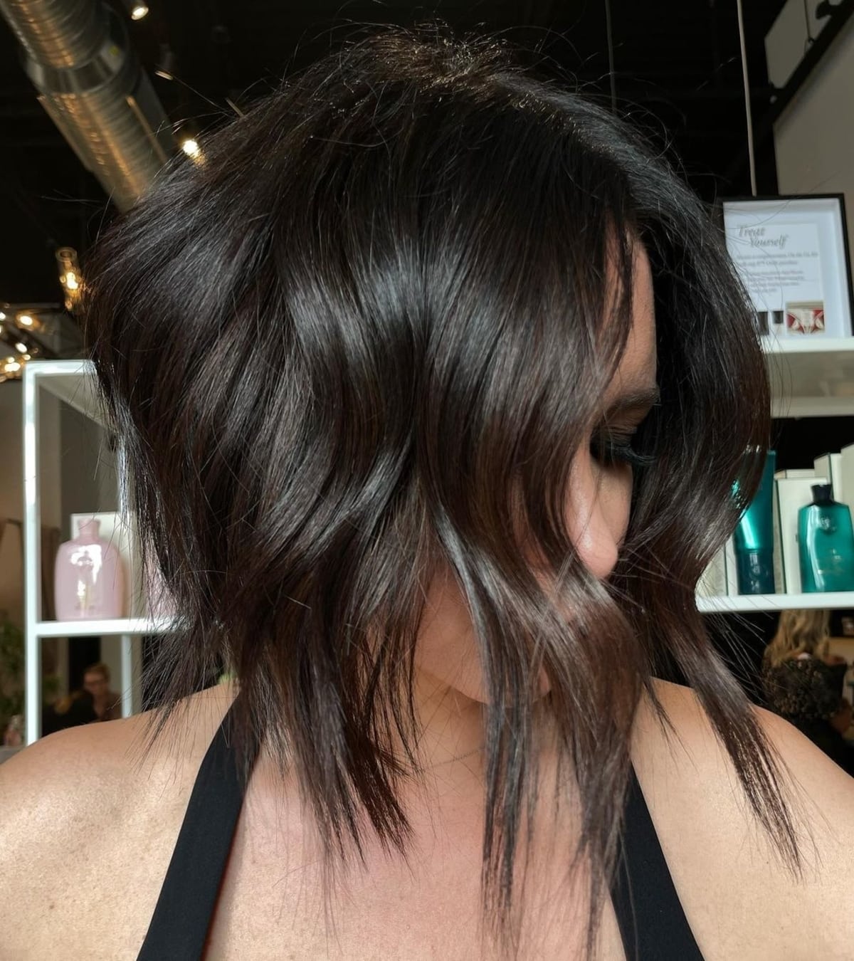 20 Fantastic Short to Medium Layered Haircuts for That In-Between Length