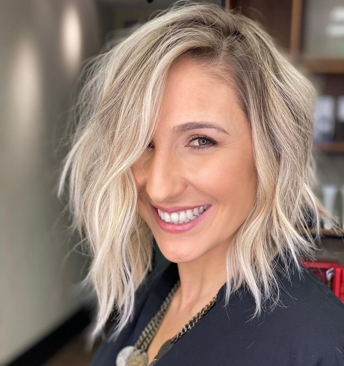 20 Fantastic Short to Medium Layered Haircuts for That In-Between Length