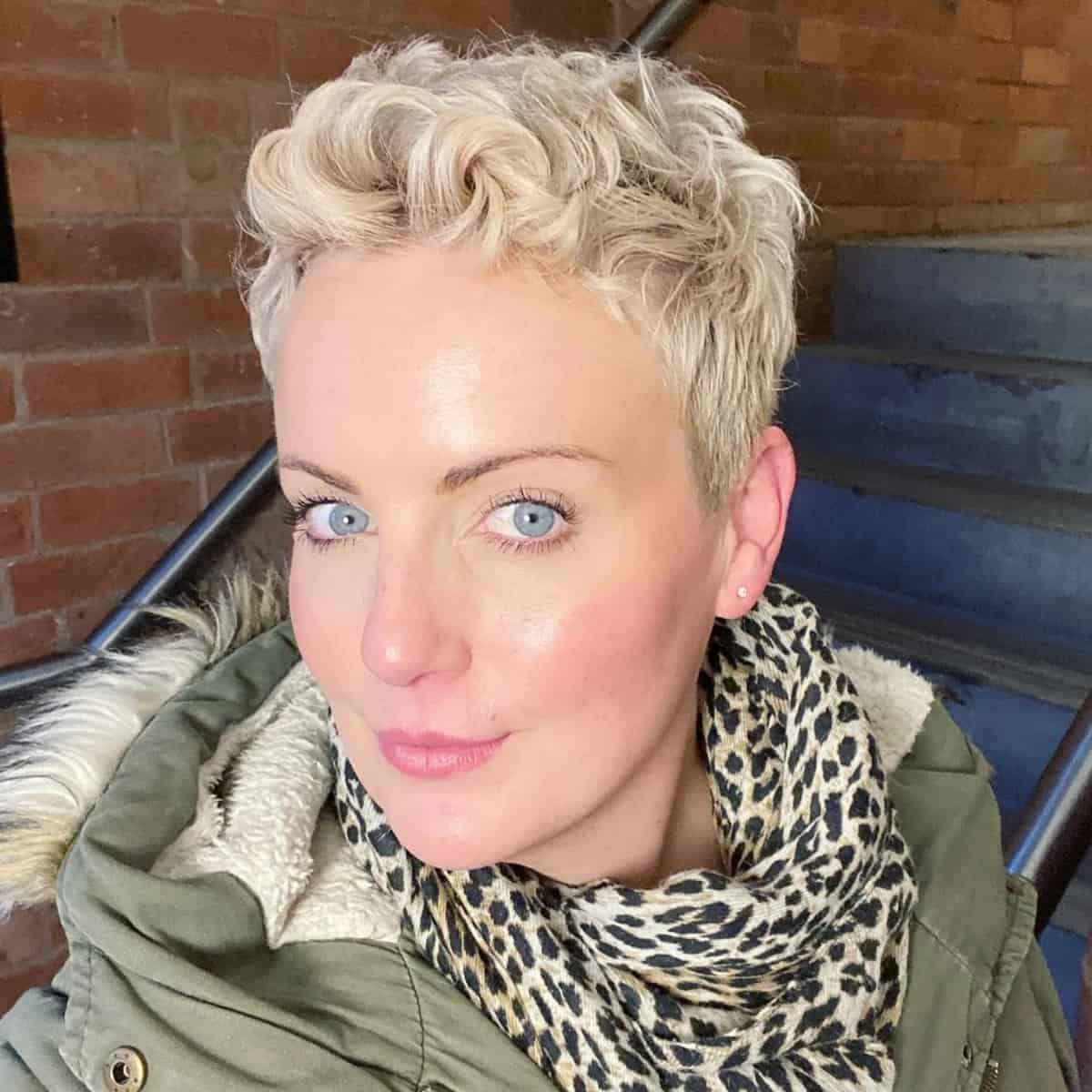 26 Cutest Pixie Cuts for Wavy Hair That Are Trending Right Now