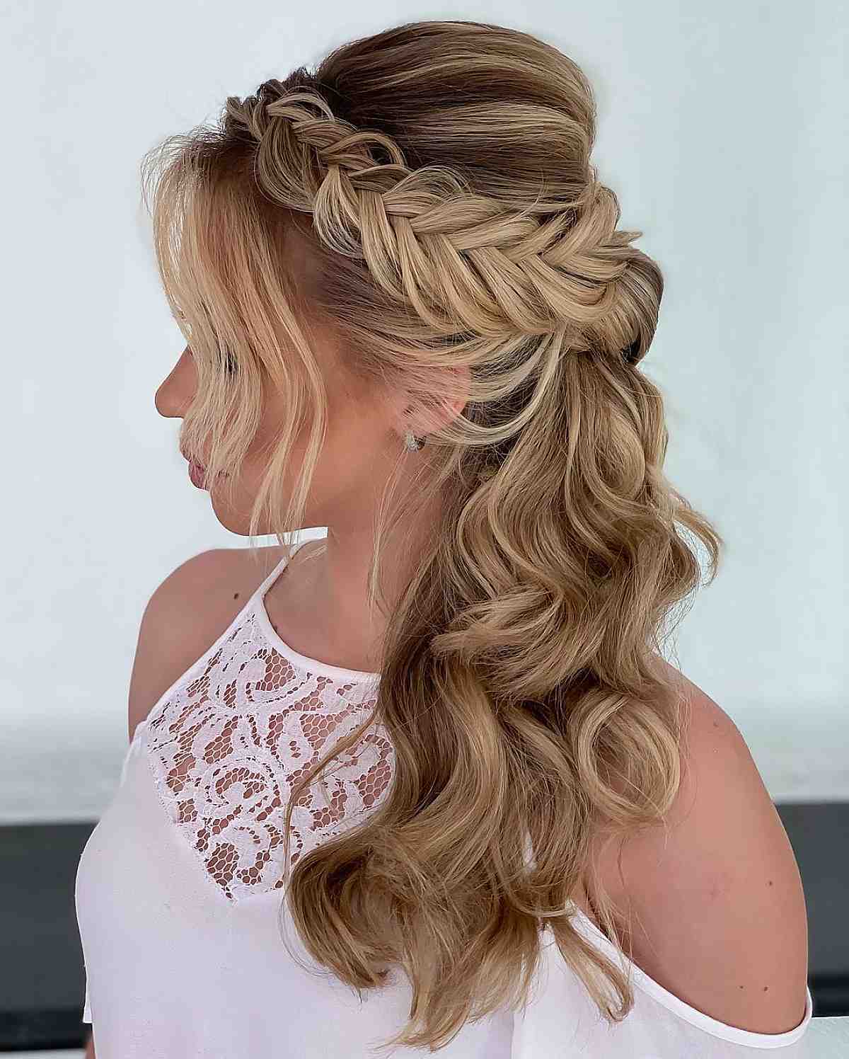 21 Gorgeous Bridesmaid Hairstyles for The Brides Big Day