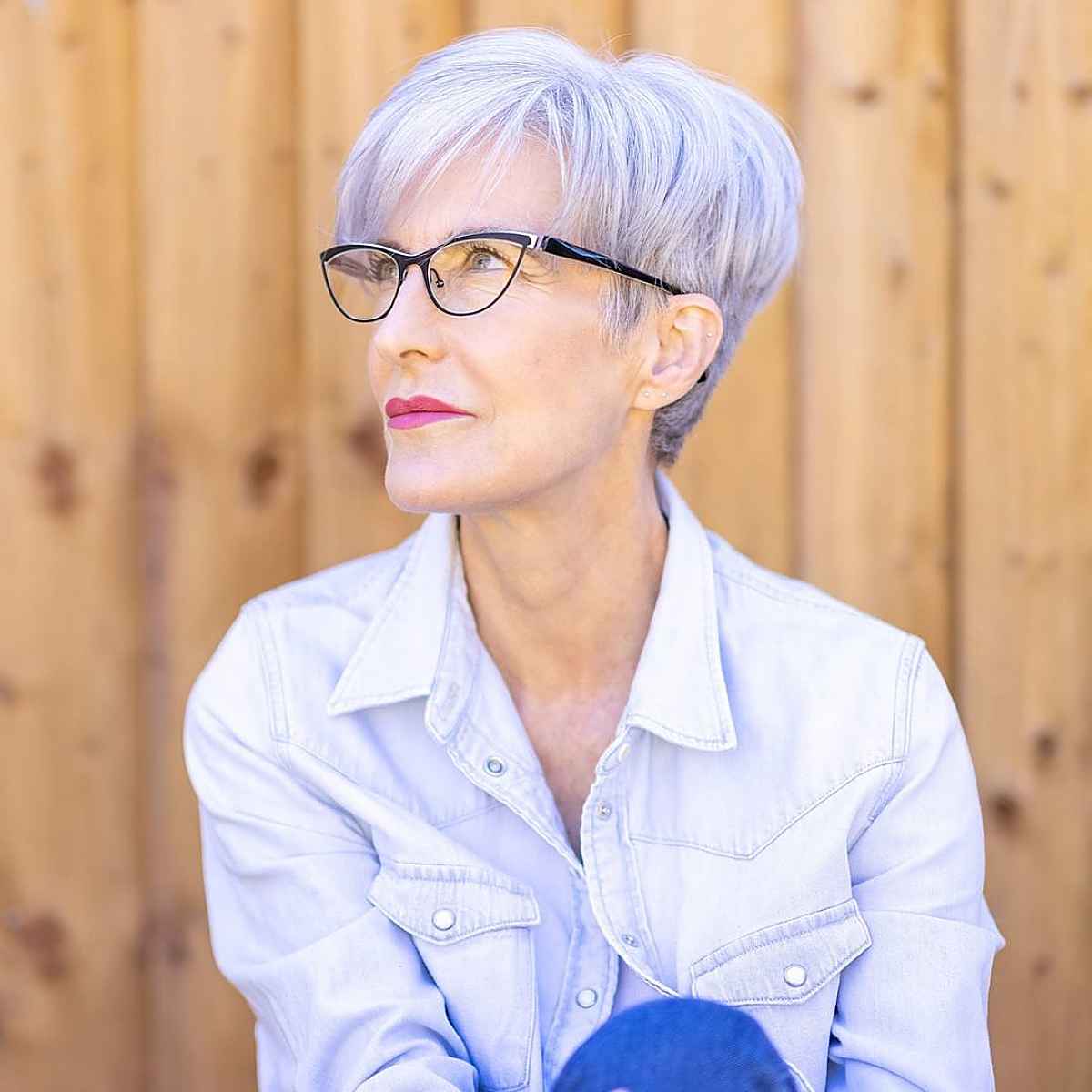 26 Ultra-Flattering Hairstyles for Women Over 70 with Glasses