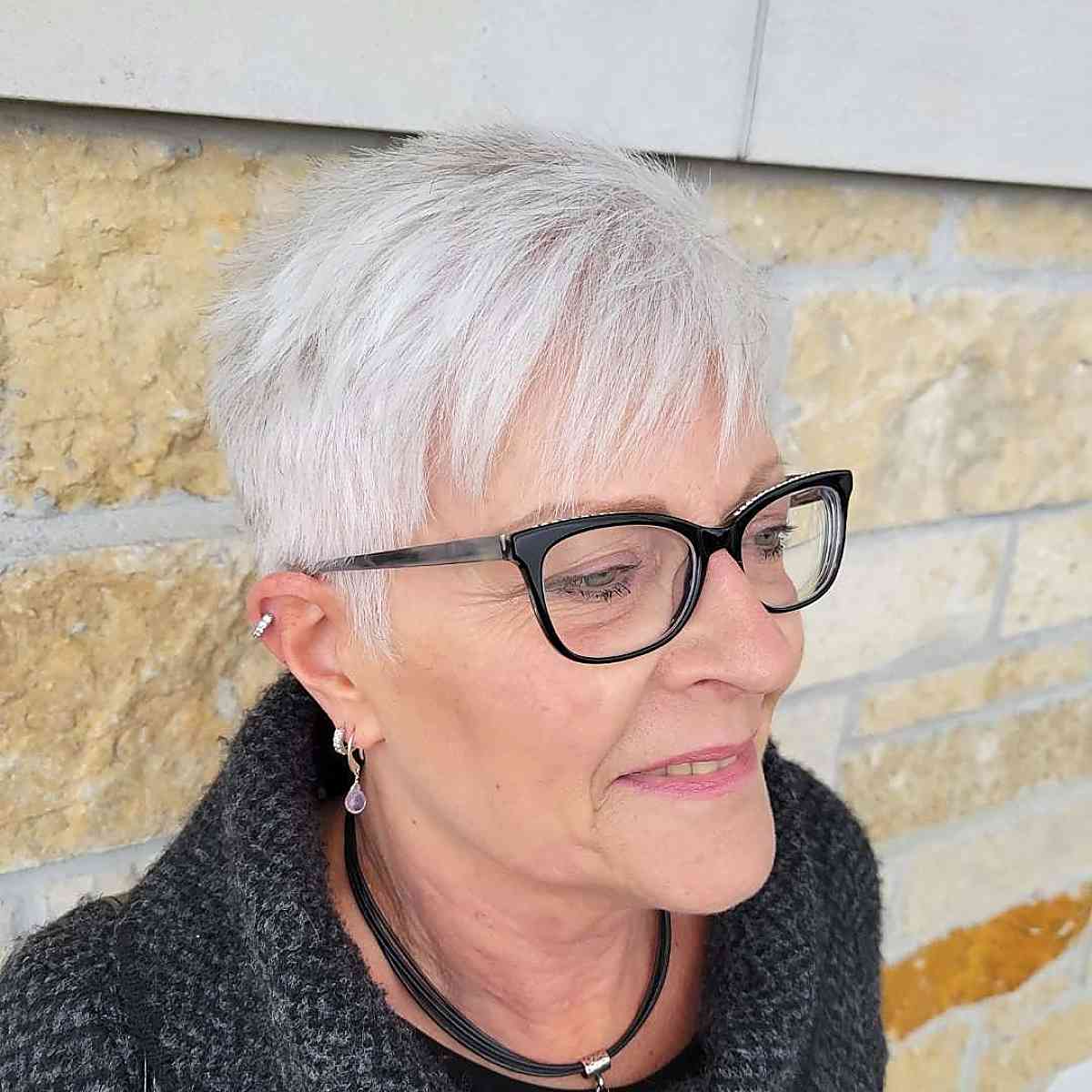 26 Ultra-Flattering Hairstyles for Women Over 70 with Glasses