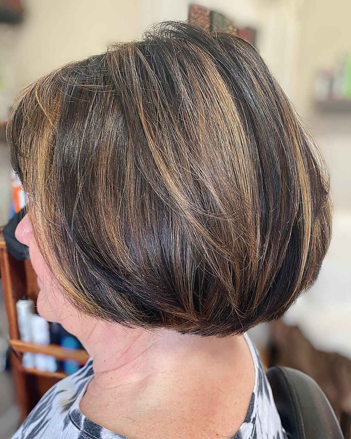 25 Stylish Wedge Haircuts for Women Over 60