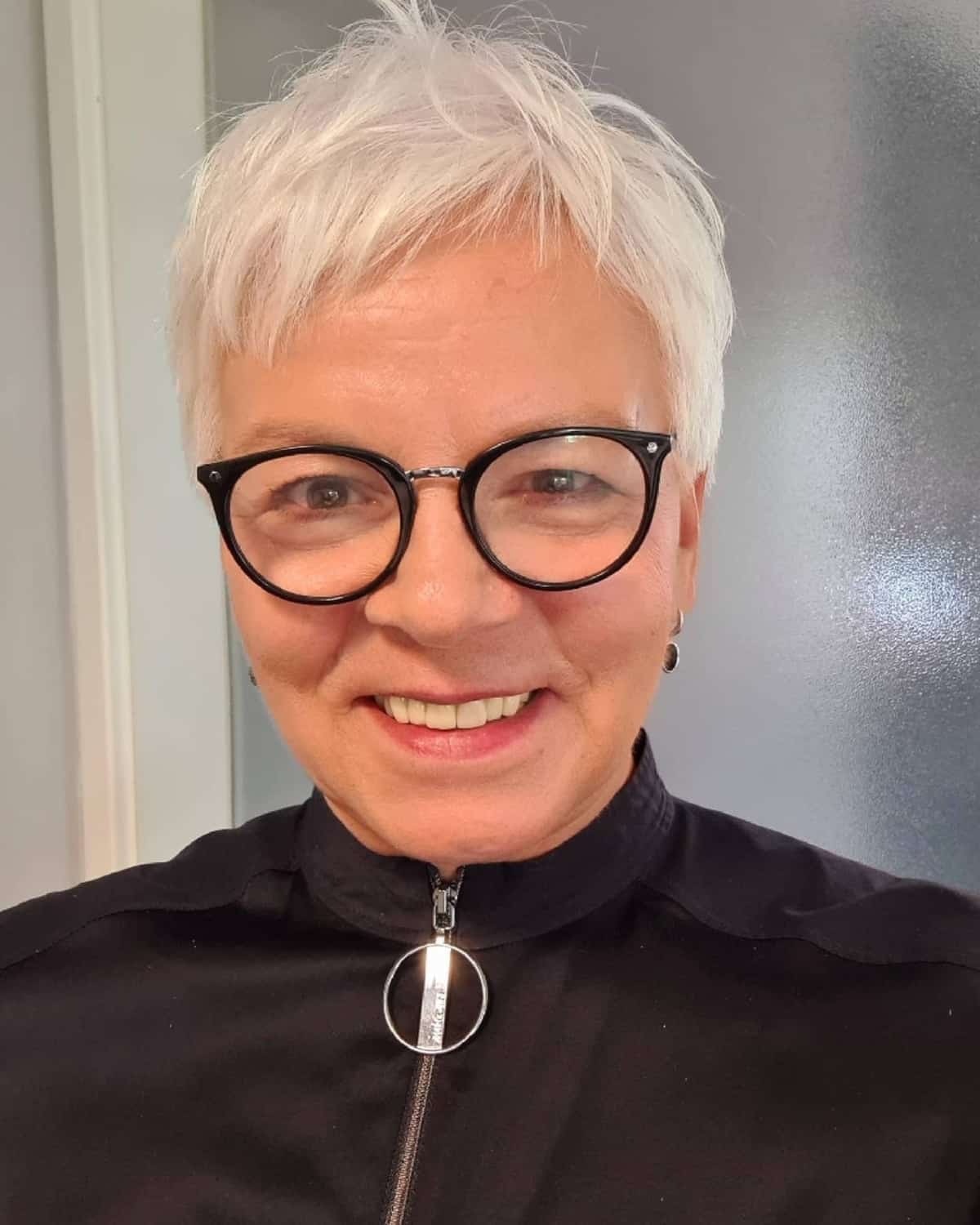 21 Most Flattering Pixie Cuts for Older Ladies with Glasses