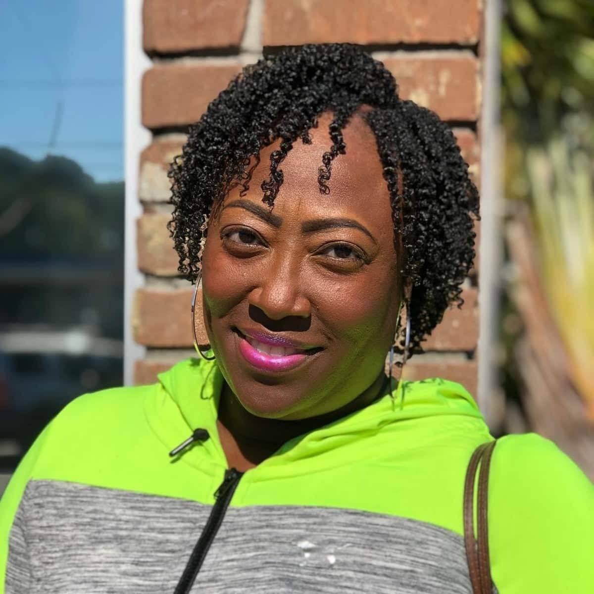17 Youthful Short Natural Haircuts for Black Women Over 50