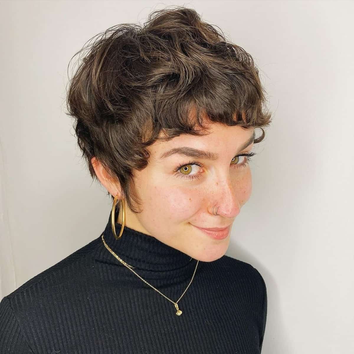 26 Cutest Pixie Cuts for Wavy Hair That Are Trending Right Now