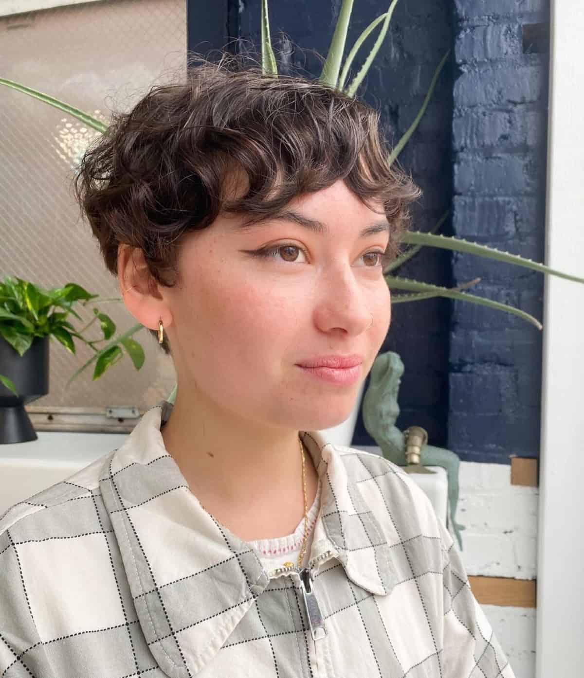 26 Cutest Pixie Cuts for Wavy Hair That Are Trending Right Now