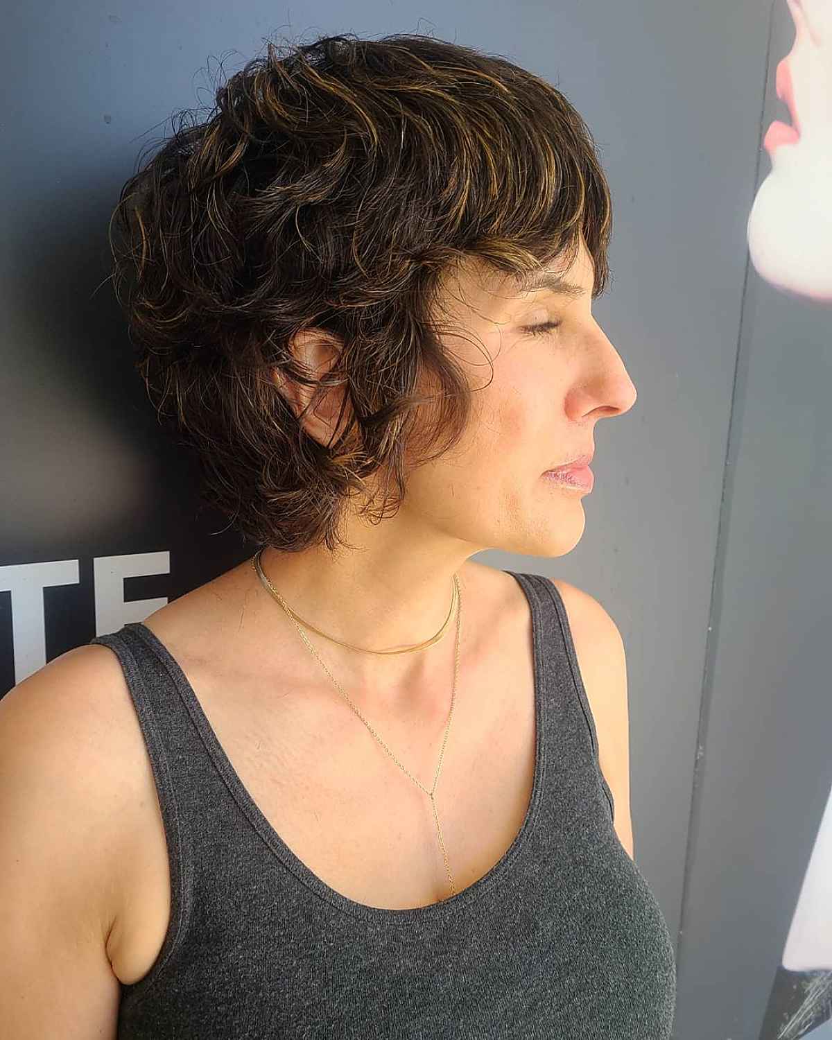 26 Low-Maintenance Shaggy Haircuts with Bangs for Busy &#038; Trendy Women