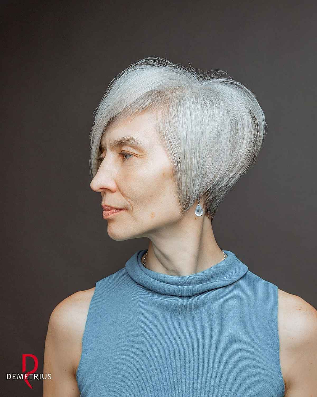 25 Stylish Wedge Haircuts for Women Over 60